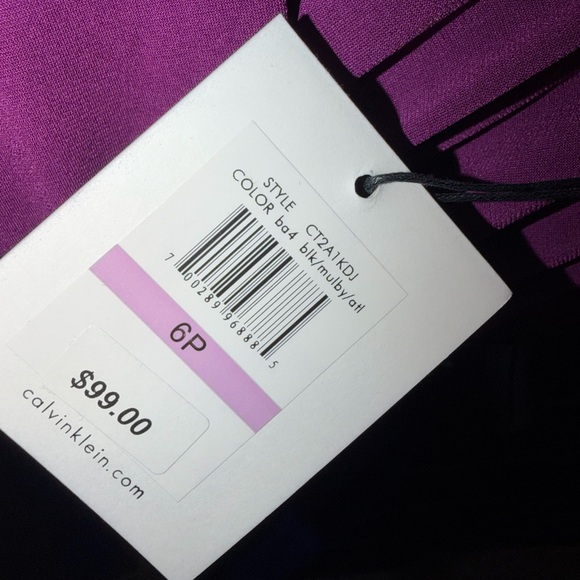 Calvin Klein - Picture 4 of 4